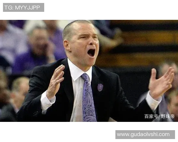 战术革新！新教练如何激活詹姆斯？