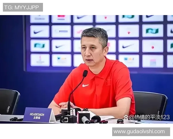 冠军教练亲授战术秘诀 球员纷纷表示受益匪浅 成绩大幅提升 冠军教练亲授战术秘诀 球员纷纷表示受益匪浅 成绩大幅提升