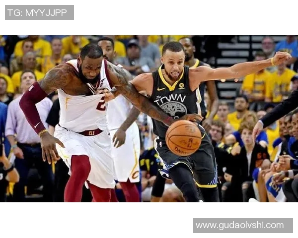 库里回顾泪目时刻,篮球场上的坚韧与感动交织成永恒记忆 库里回顾泪目时刻,篮球场上的坚韧与感动交织成永恒记忆